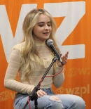 sabrinacarpenter-daily_281529.jpg