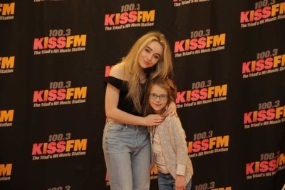 sabrinacarpenter-daily_28529.jpg