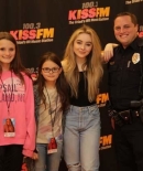 sabrinacarpenter-daily_282029.jpg