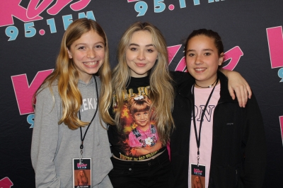 sabrinacarpenter-daily_281329.jpg