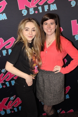 sabrinacarpenter-daily_283429.jpg