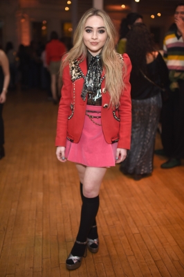 sabrinacarpenter-daily_28429.jpg