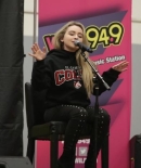 sabrinacarpenter-daily_28729.jpg