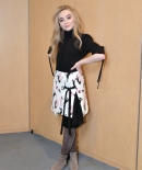 sabrinacarpenter-daily_281129.jpg