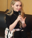 sabrinacarpenter-daily_28429.jpg