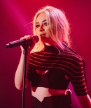 sabrinacarpenter-daily_28229.jpg