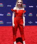 sabrinacarpenter-daily_28829.jpg