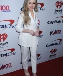 sabrinacarpenter-daily_28629.jpg