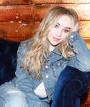 sabrinacarpenter-daily_28229.jpg