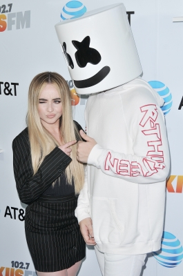 sabrinacarpenter-daily_287629.jpg