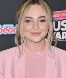 sabrinacarpenter-daily_28329.jpg