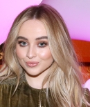 sabrinacarpenter-daily_28229.jpg