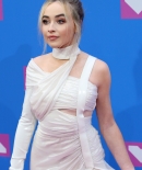 sabrinacarpenter-daily_28829.jpg