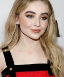 sabrinacarpenter-daily_281229.jpg