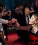 sabrinacarpenter-daily_282029.jpg