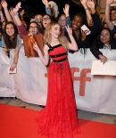 sabrinacarpenter-daily_282729.jpg