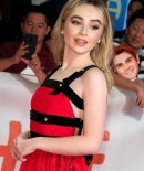 sabrinacarpenter-daily_283529.jpg