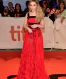 sabrinacarpenter-daily_283829.jpg