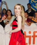 sabrinacarpenter-daily_285029.jpg