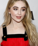 sabrinacarpenter-daily_28829.jpg