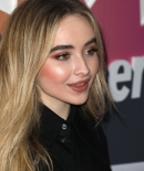 sabrinacarpenter-daily_281029.jpg