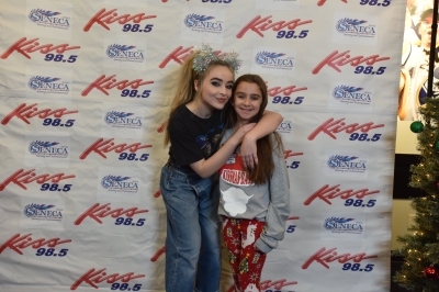 sabrinacarpenter-daily_283729.jpg