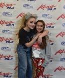 sabrinacarpenter-daily_283729.jpg