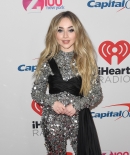 sabrinacarpenter-daily_288529.jpg