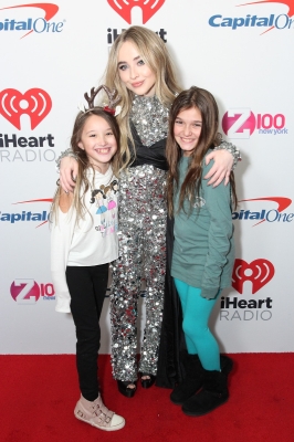 sabrinacarpenter-daily_282929.jpg