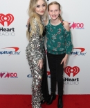 sabrinacarpenter-daily_282329.jpg