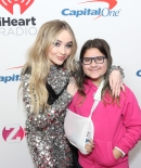 sabrinacarpenter-daily_28729.jpg