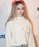 sabrinacarpenter-daily_283429.jpg