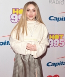 sabrinacarpenter-daily_283529.jpg