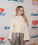 sabrinacarpenter-daily_283729.jpg