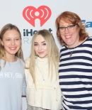 sabrinacarpenter-daily_28329.jpg