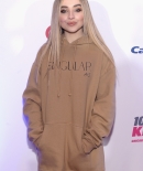 sabrinacarpenter-daily_281329.jpg