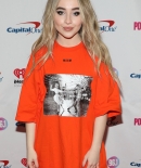 sabrinacarpenter-daily_28729.jpg