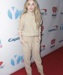 sabrinacarpenter-daily_282329.jpg