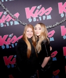 sabrinacarpenter-daily_282329.jpg