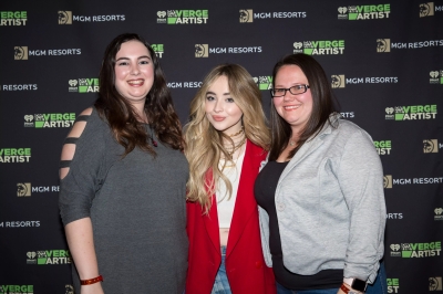 sabrinacarpenter-daily_28529.jpeg