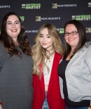 sabrinacarpenter-daily_28529.jpeg