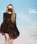 sabrinacarpenter-daily_283229.jpg