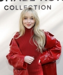 sabrinacarpenter-daily_28929.jpg