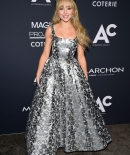 sabrinacarpenter-daily_282029.jpg