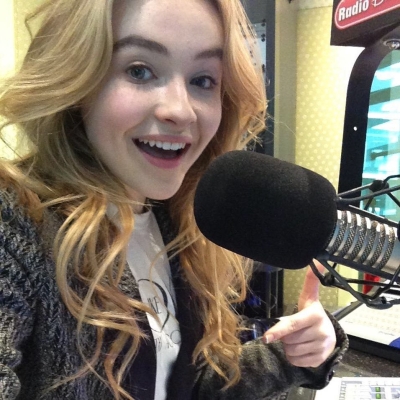 sabrinacarpenter-daily_287329.jpg