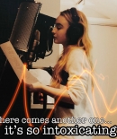 sabrinacarpenter-daily_281329.jpg