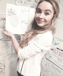 sabrinacarpenter-daily_282629.jpg