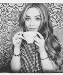 sabrinacarpenter-daily_282729.jpg