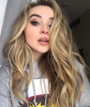 sabrinacarpenter-daily_2814729.jpg