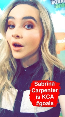 sabrinacarpenter-daily_281929.jpg